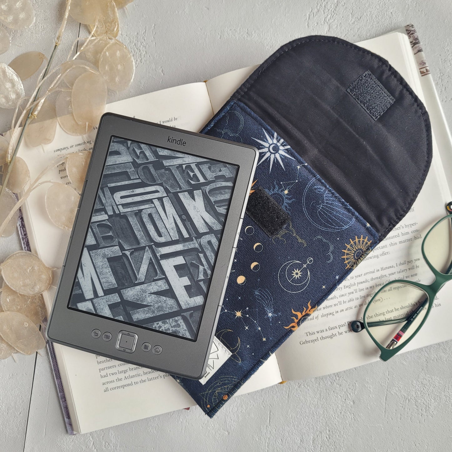 Husă Kindle „Astro”
