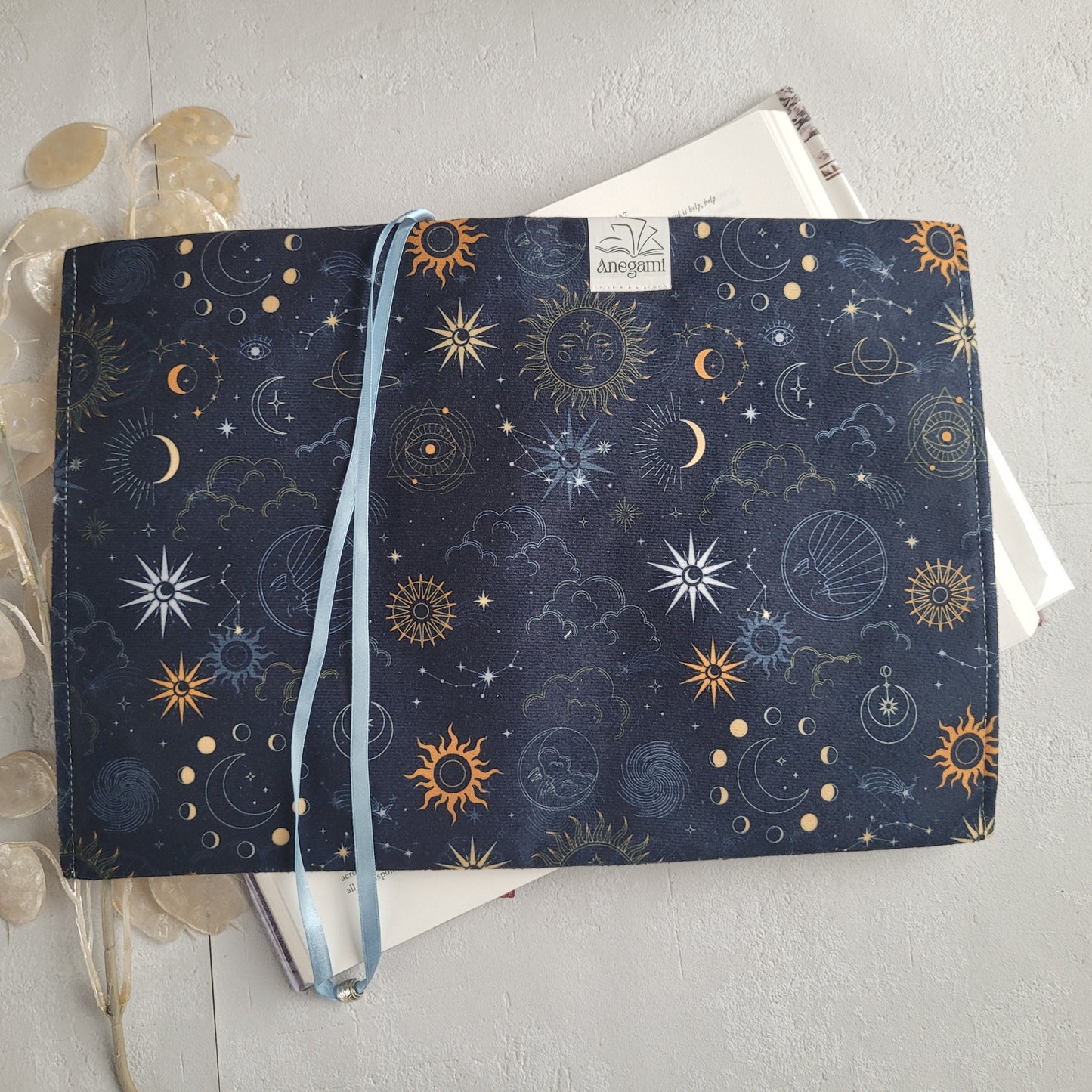 Coperta cărții „Astro”
