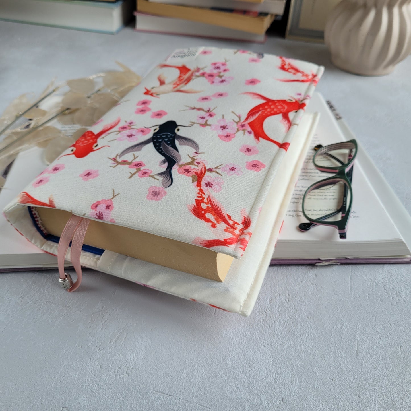 Copertina del libro "Koi Fish"