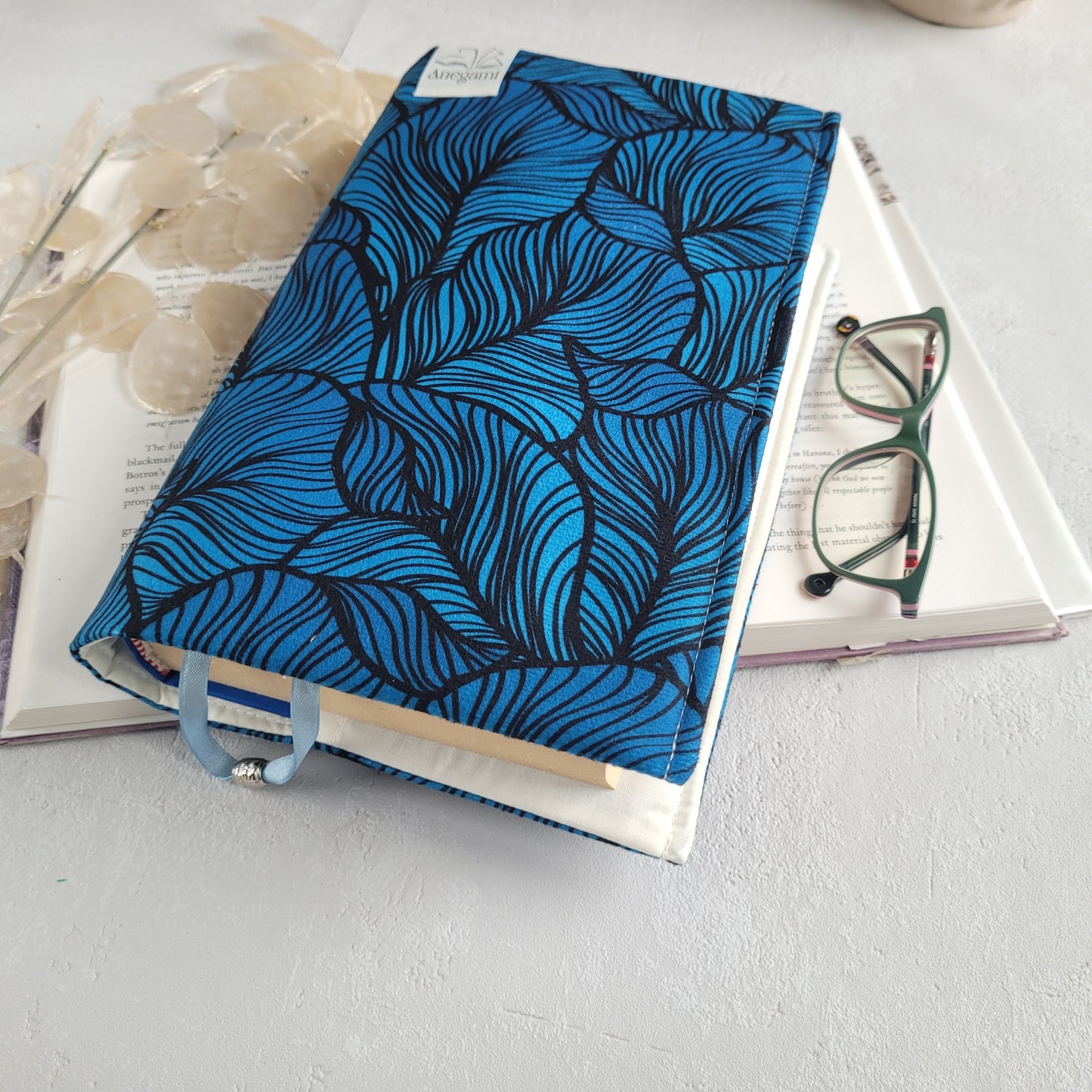 Copertina del libro "Stylish Blue"