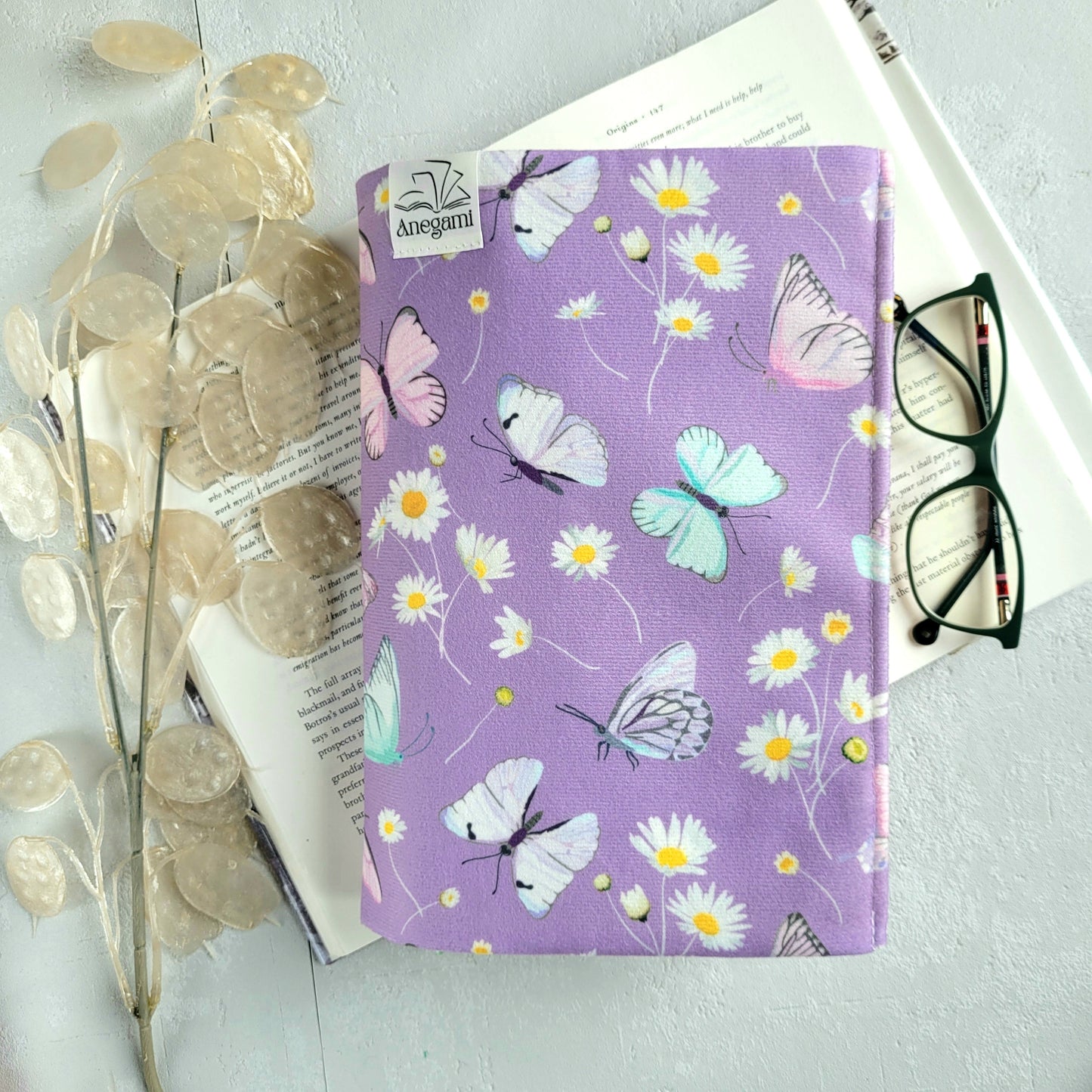 Copertina del libro "Farfalle viola"