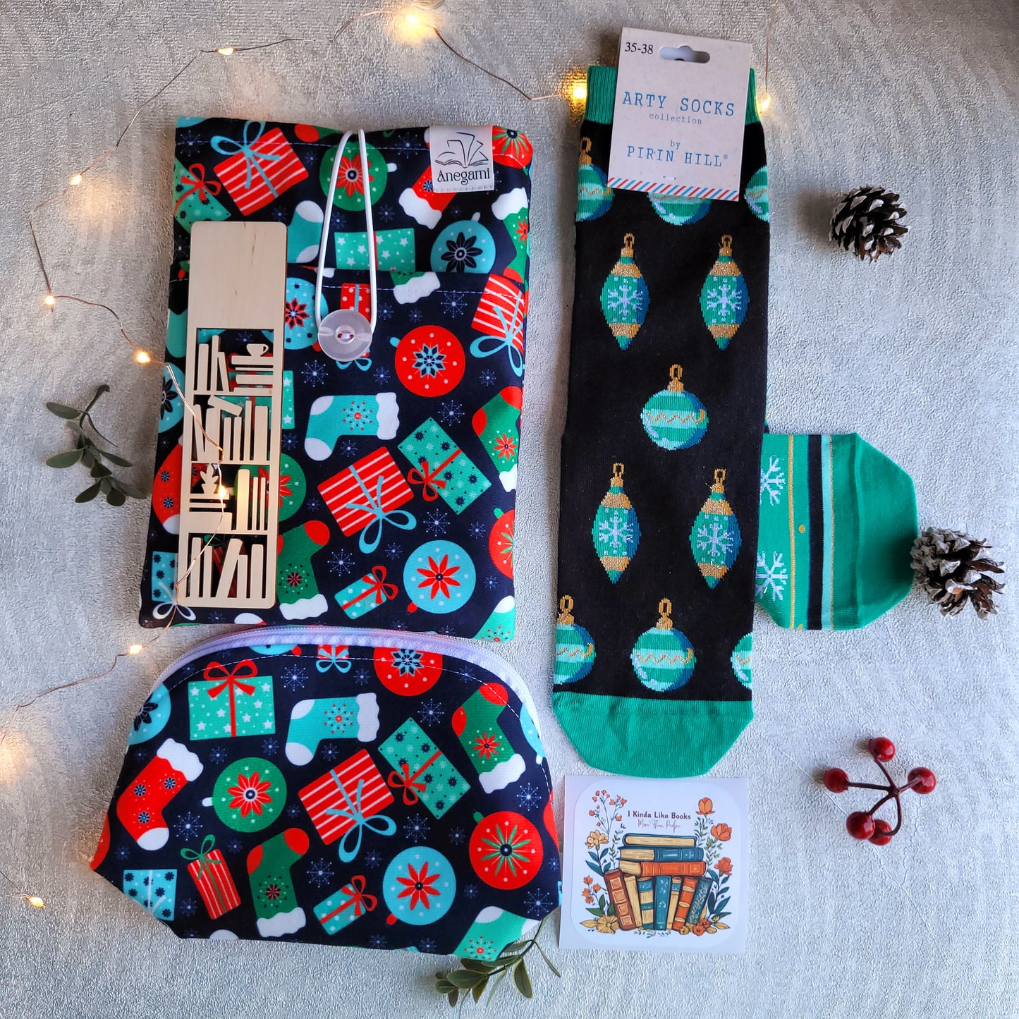 Коледна кутия „ Книжна Коледа "