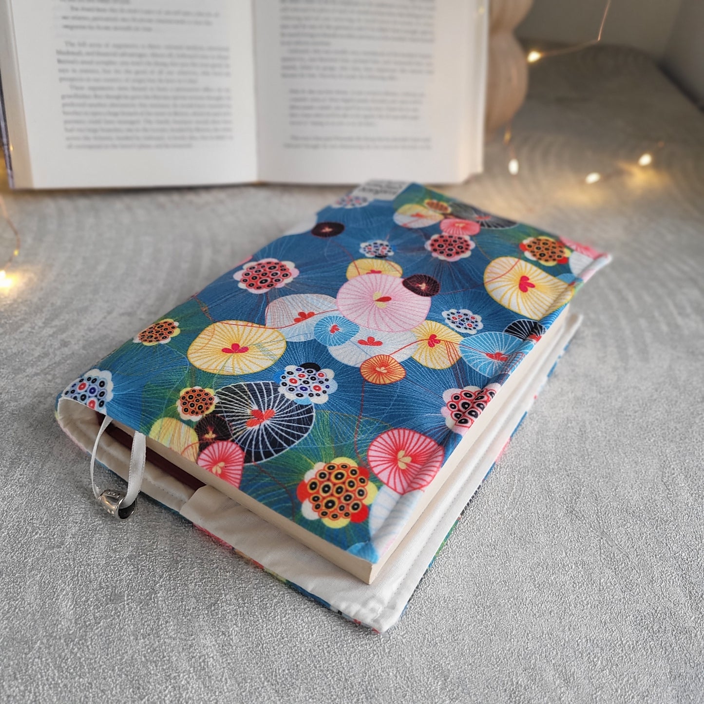 Подвързия за книга " Wildflower Dance "