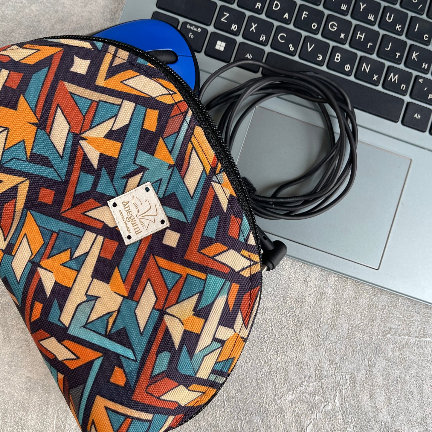 Încărcător și husă pentru mouse „Abstract”