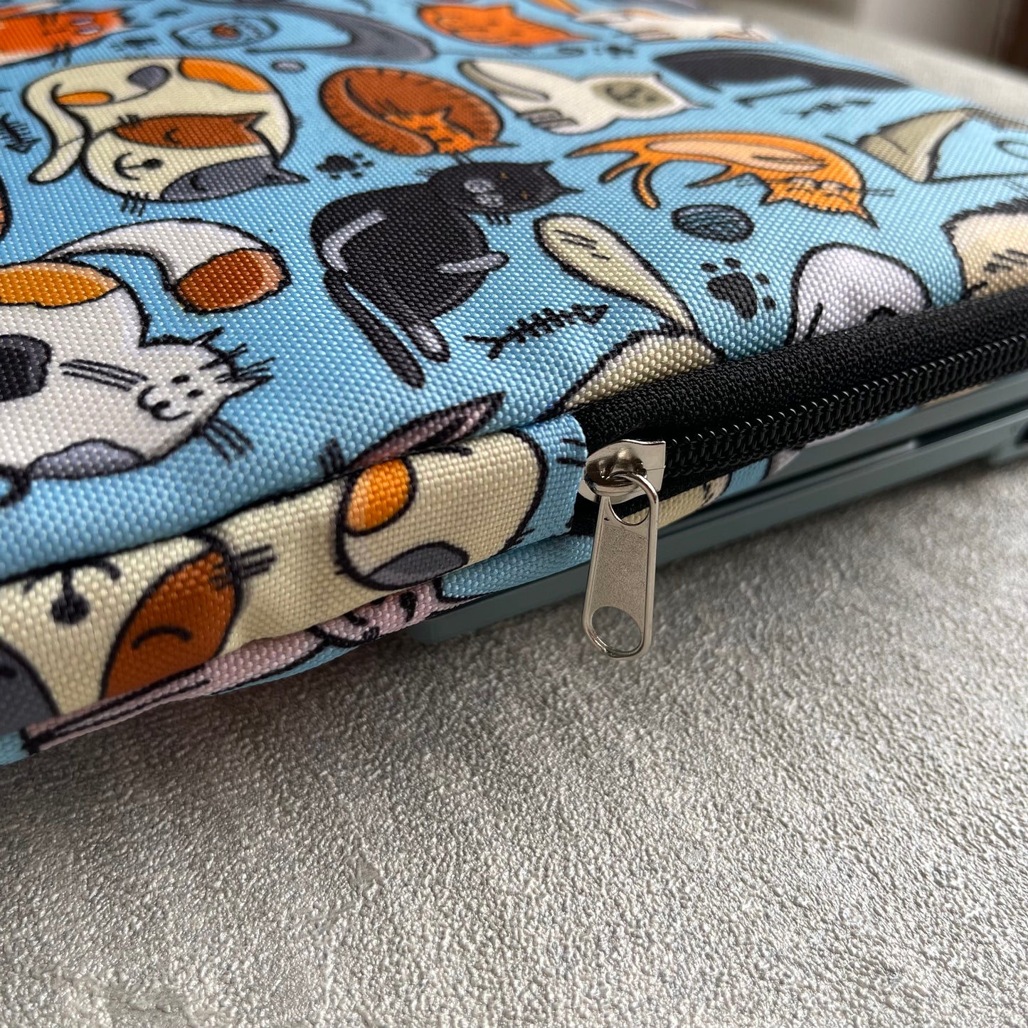 Husă pentru laptop „Pisici stupide”