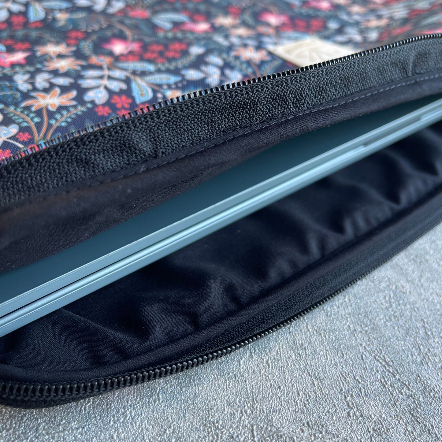 Husă pentru laptop „Grădină de flori”