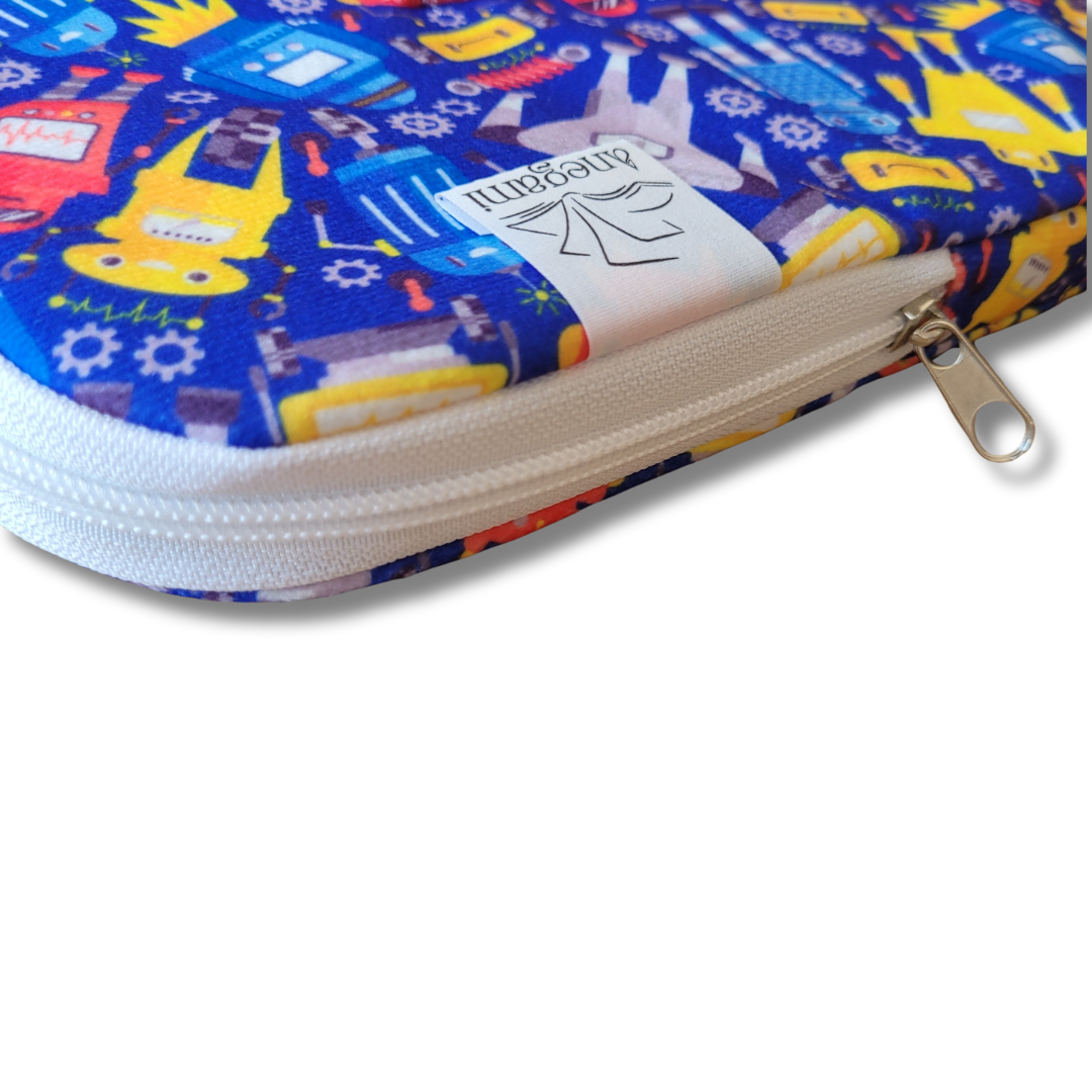 Dosar pentru manuale textile „Roboți”