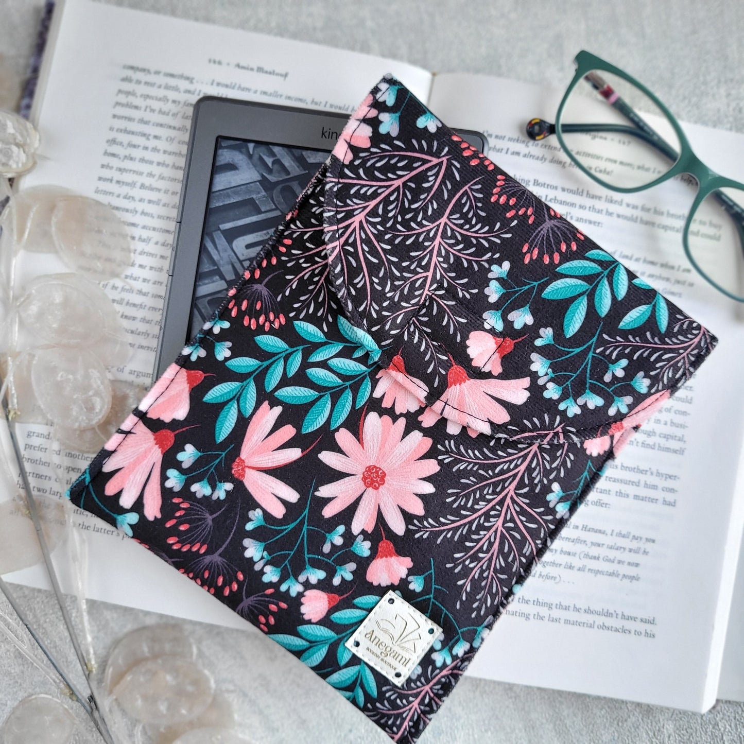 Custodia per Kindle "Ricamo Delicato"