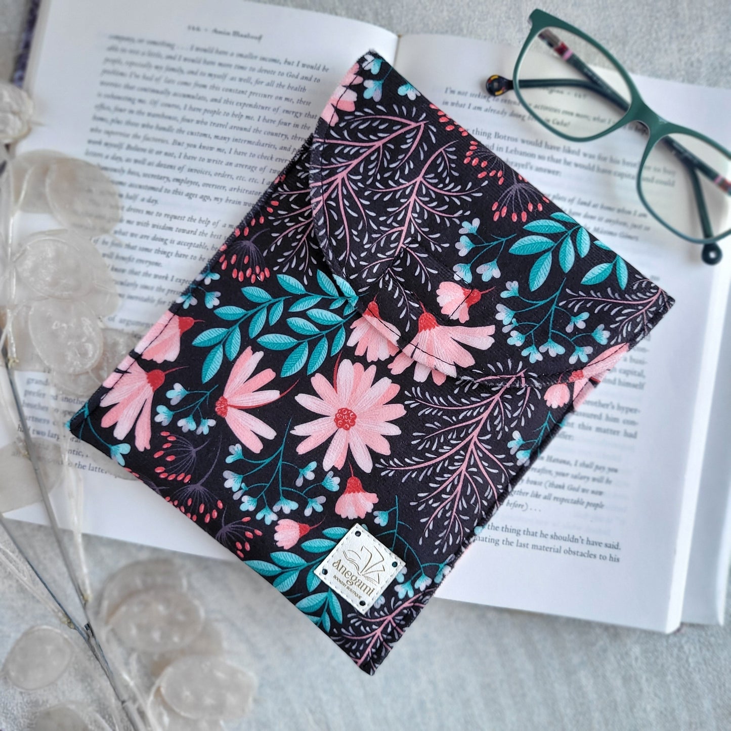 Custodia per Kindle "Ricamo Delicato"