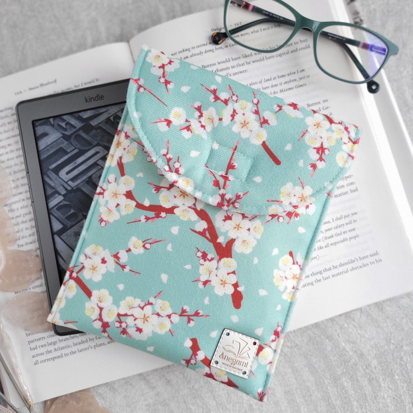 Husă Kindle „Flori de primăvară”