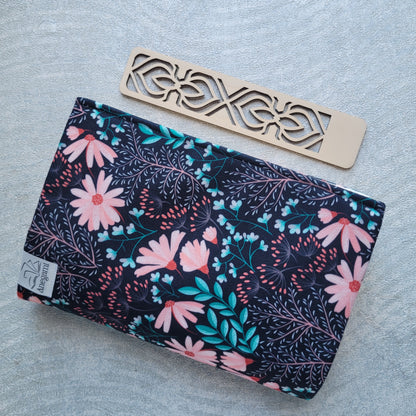 Set de legare și semne de carte „Broderie delicată”