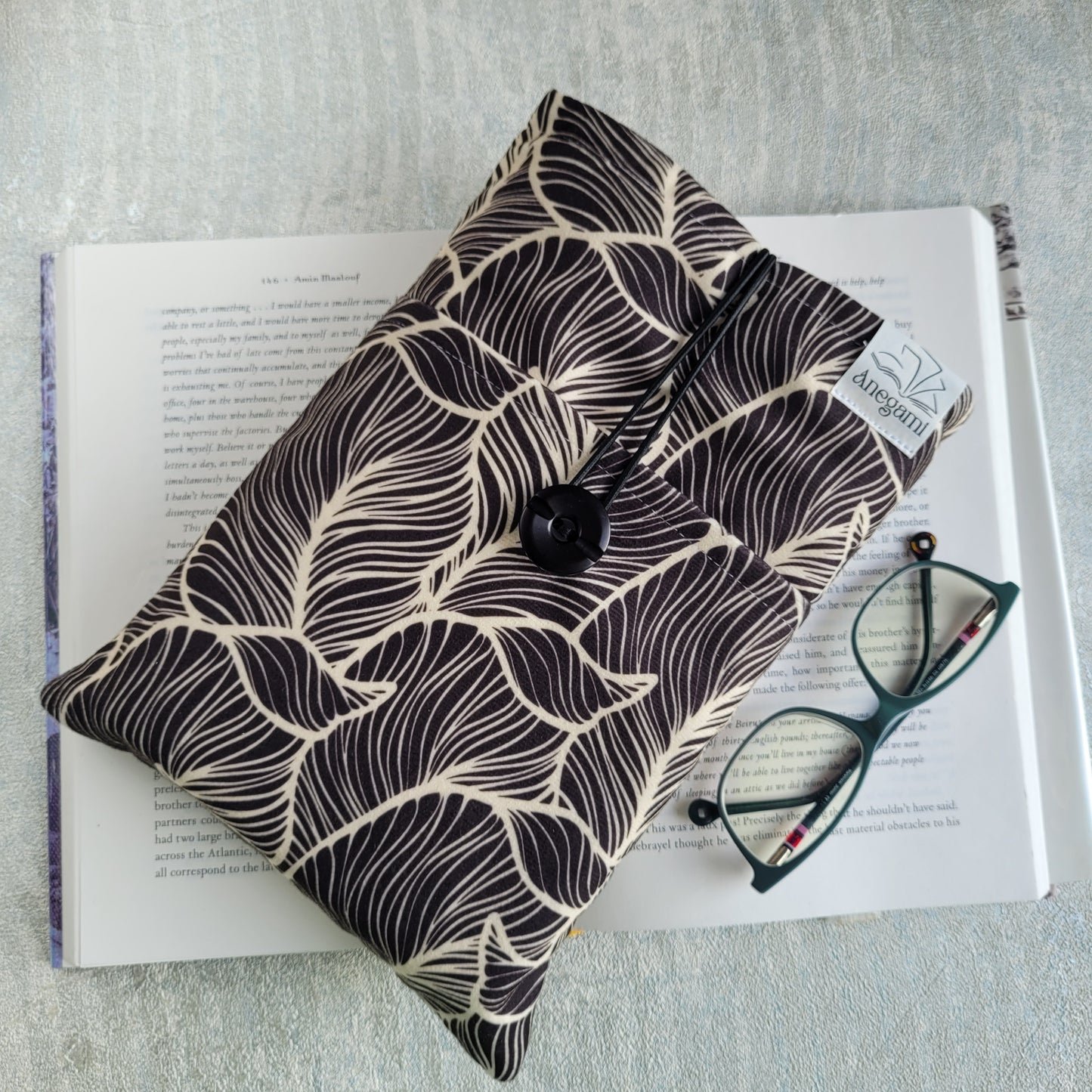 Книжен джоб " Монохром "