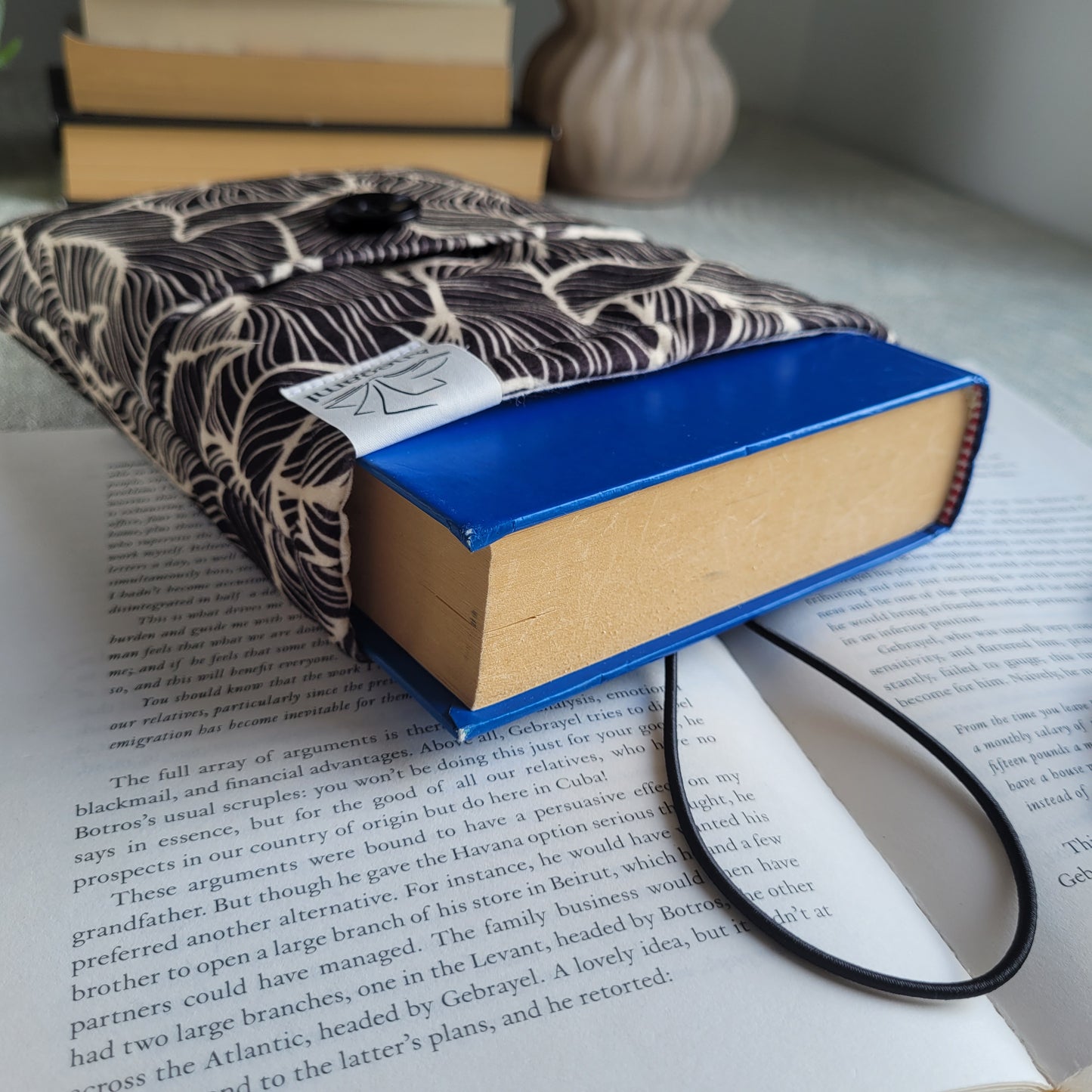 Книжен джоб " Монохром "