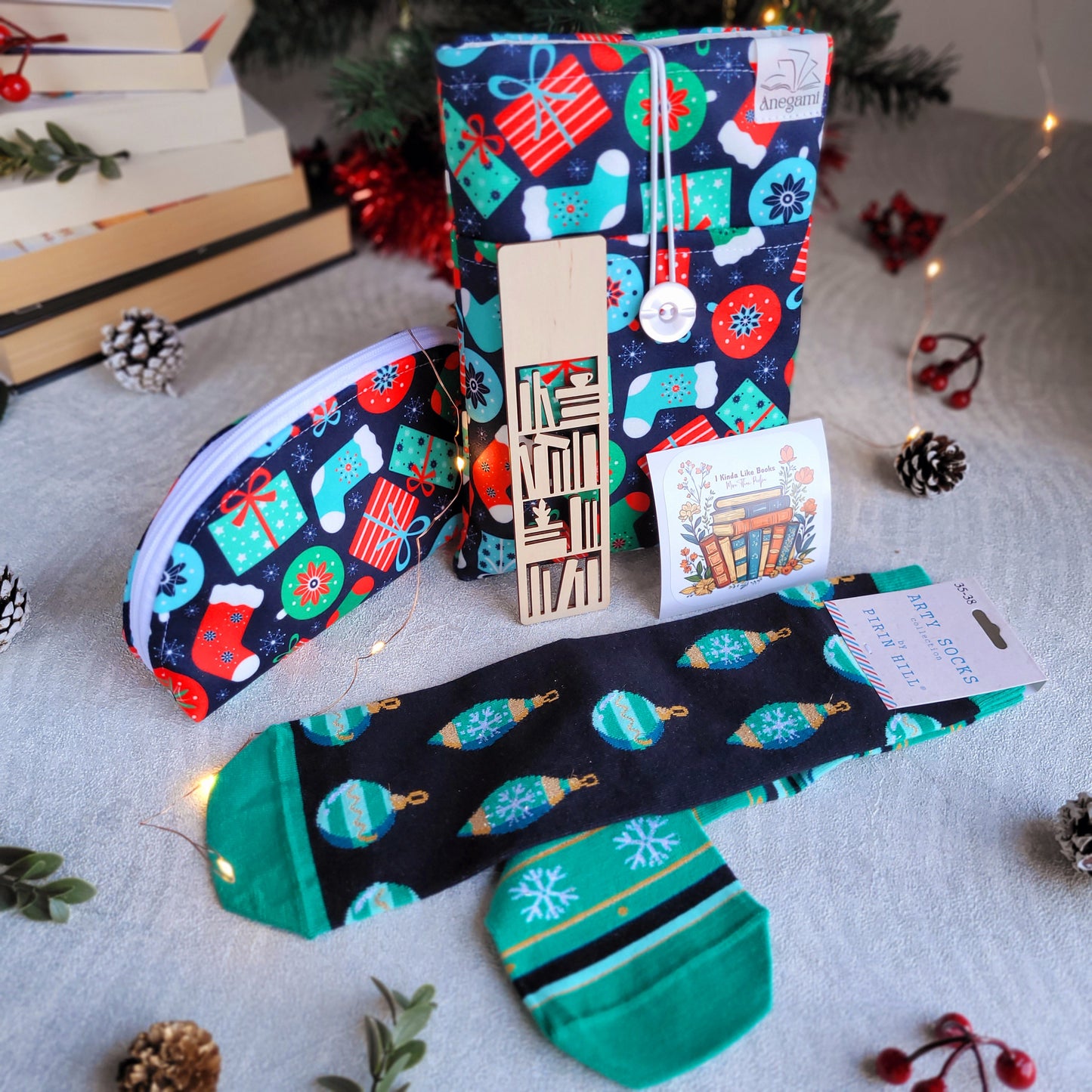 Коледна кутия „ Книжна Коледа "