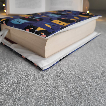 Подвързия за книга " Pop Cats "