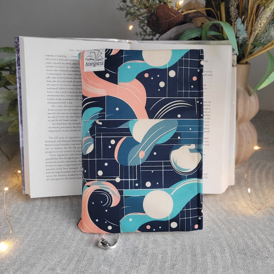 Подвързия за книга "Orbital Dreams "