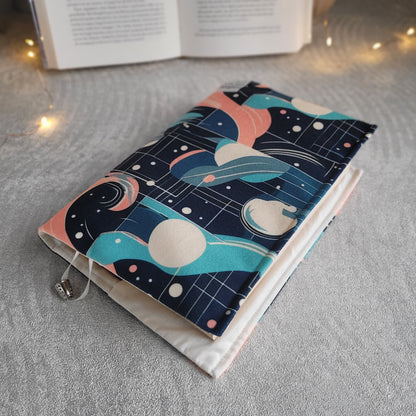 Подвързия за книга "Orbital Dreams "