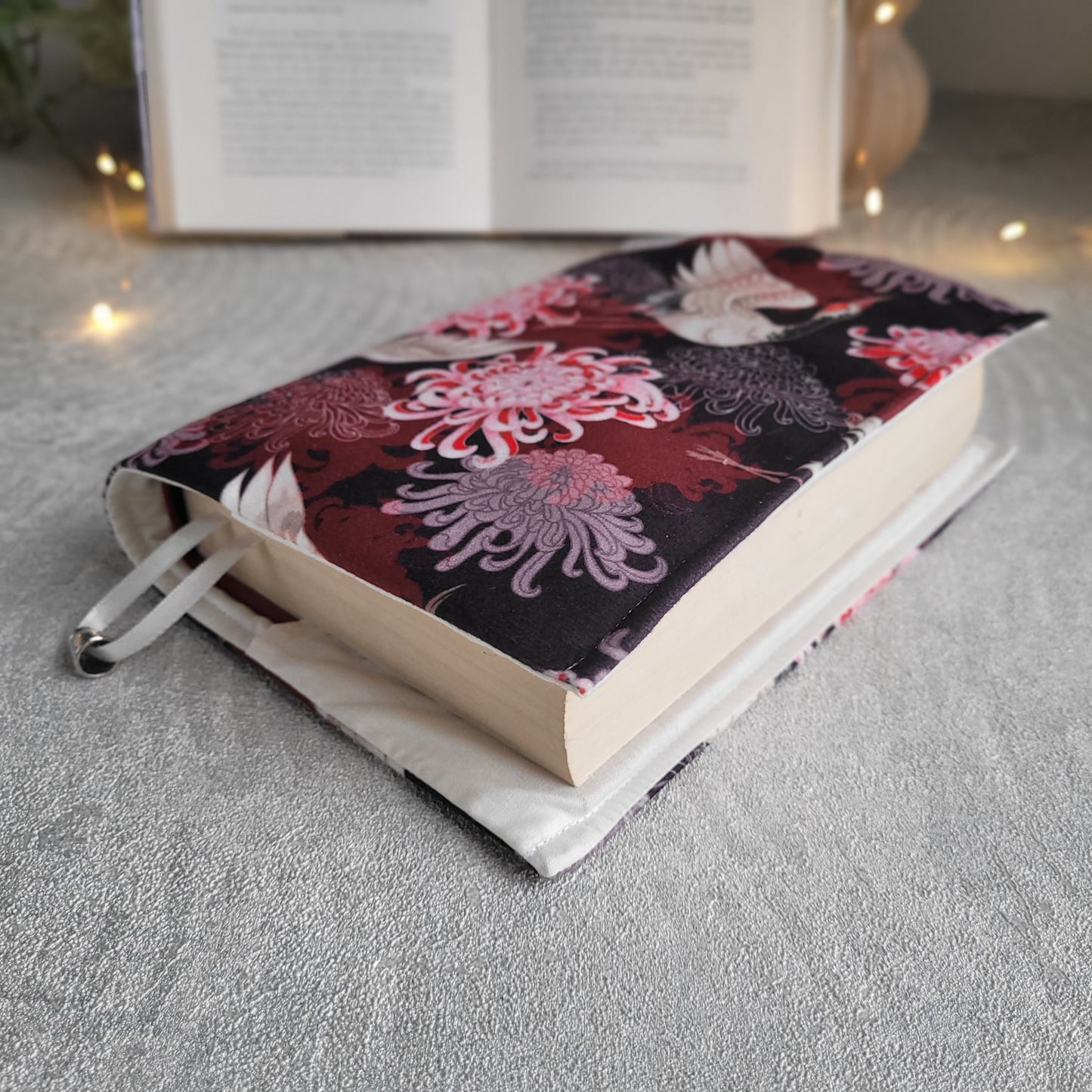 Подвързия за книга " Mystic Garden "