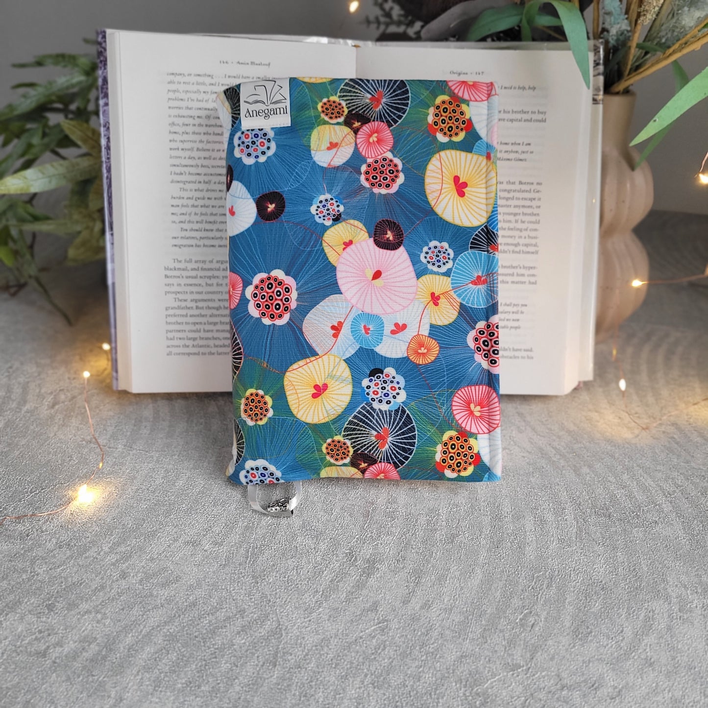 Подвързия за книга " Wildflower Dance "