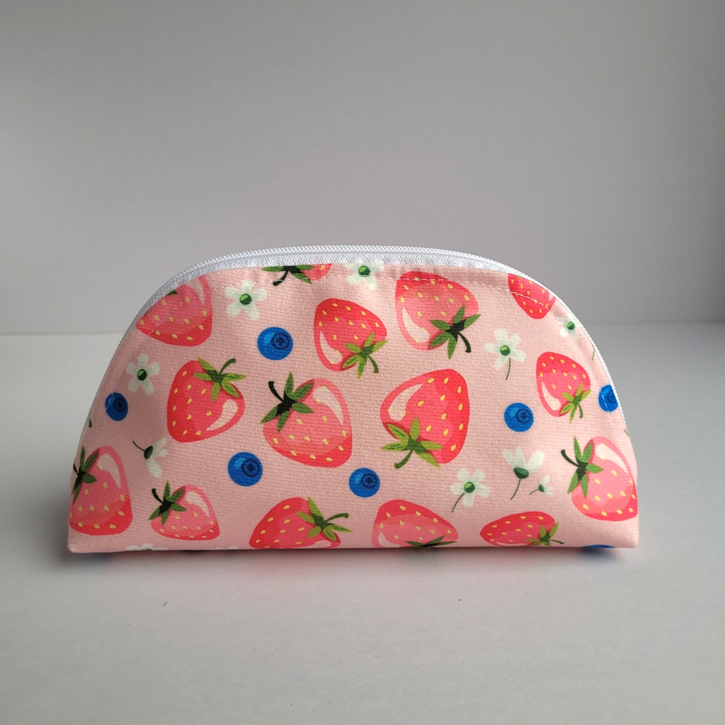 Комплект папка и несесер " Ягоди "