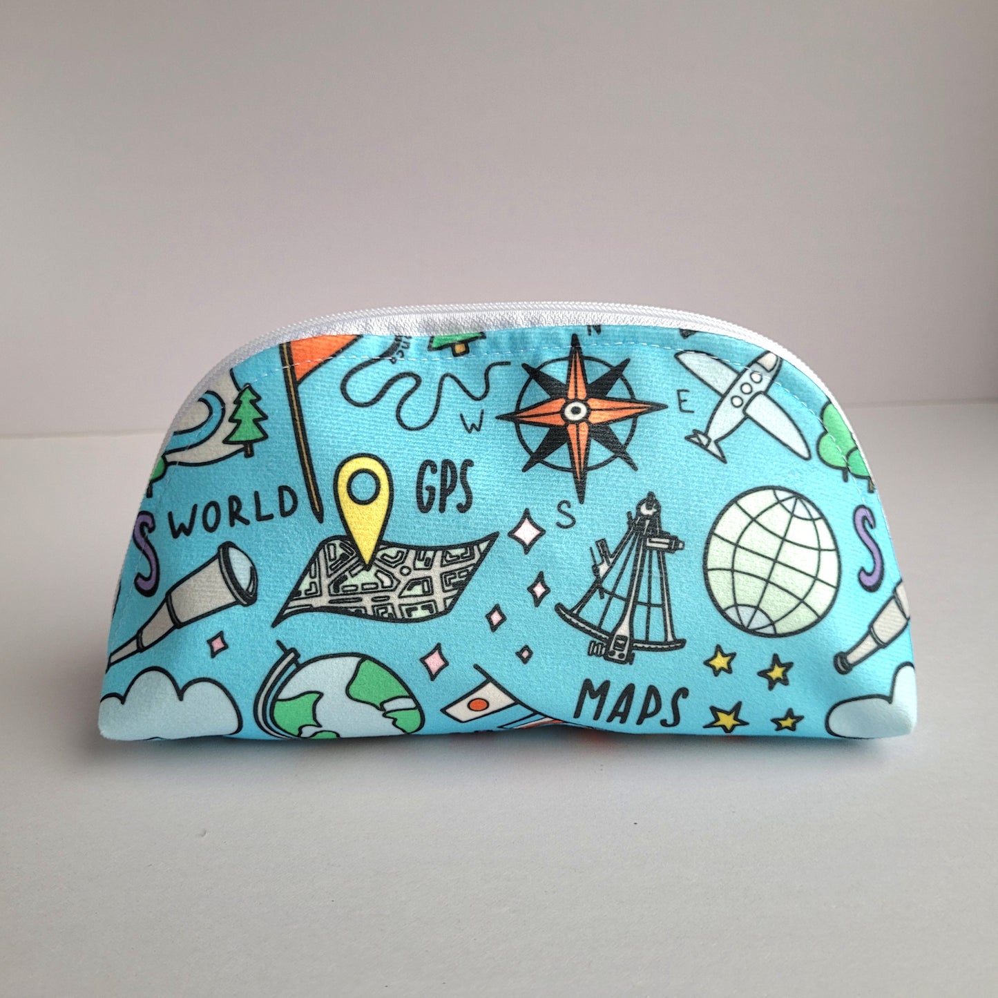 Комплект папка и несесер " География"