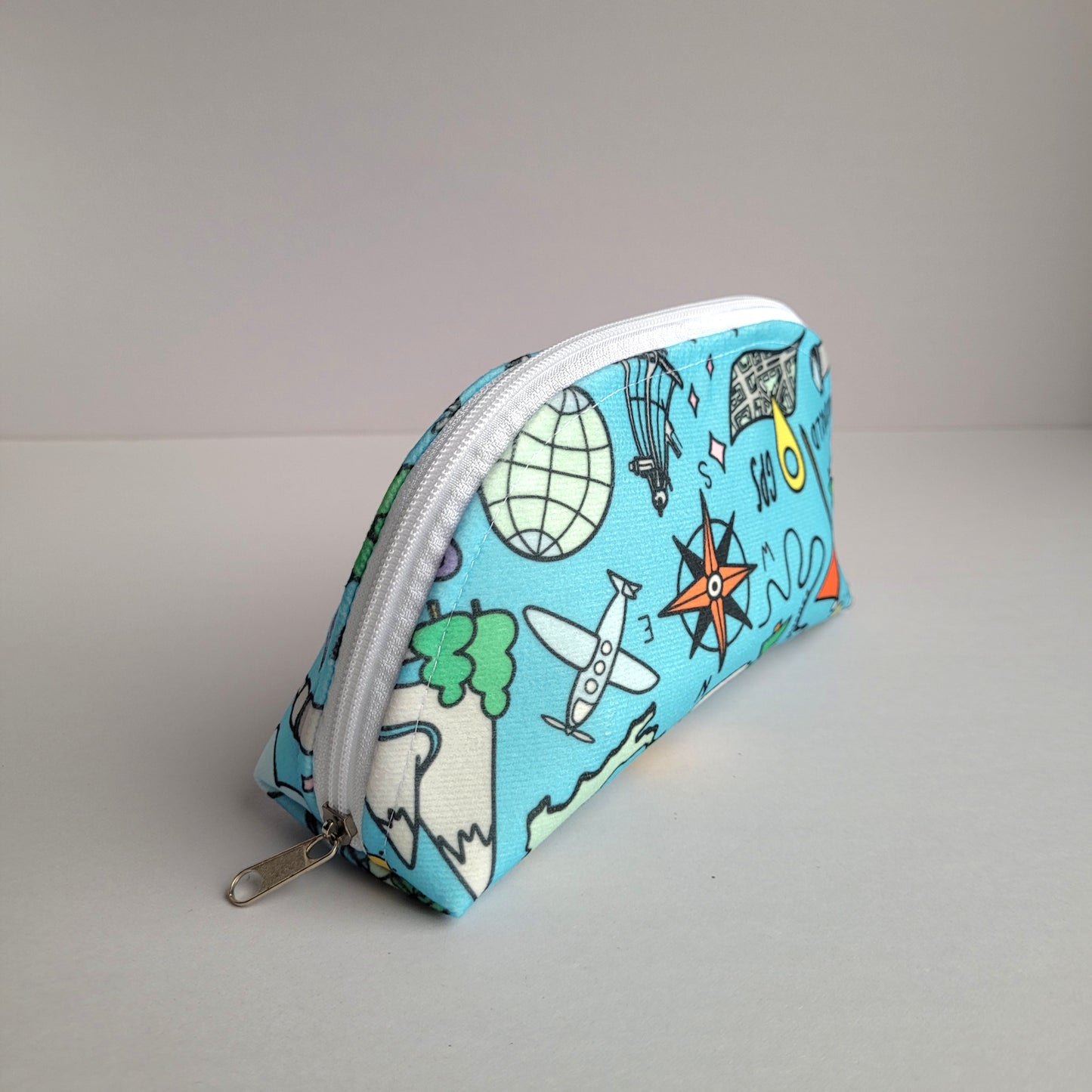 Комплект папка и несесер " География"