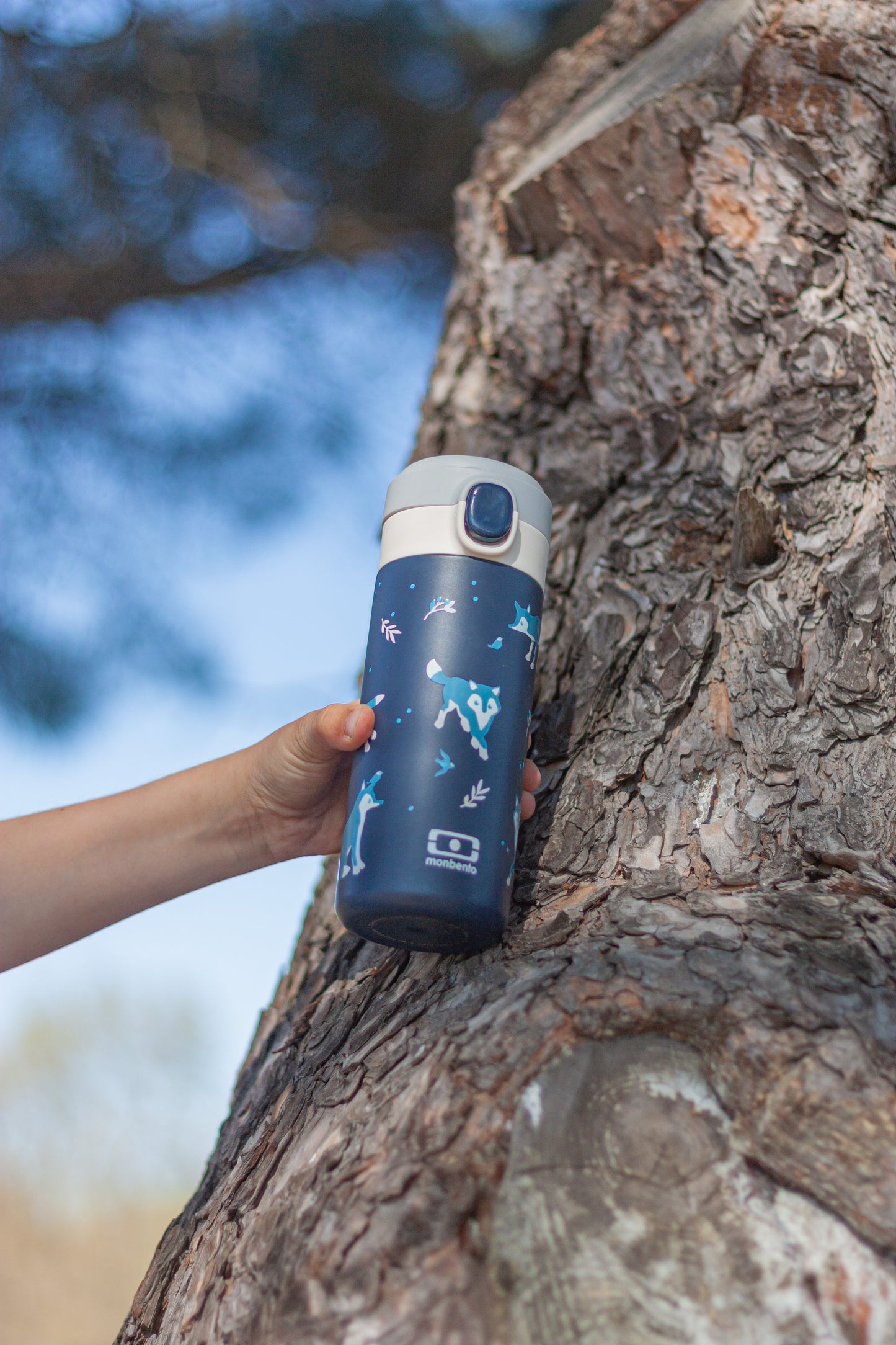 Monbento Pop Wolf – компактна термо бутилка 360 ml