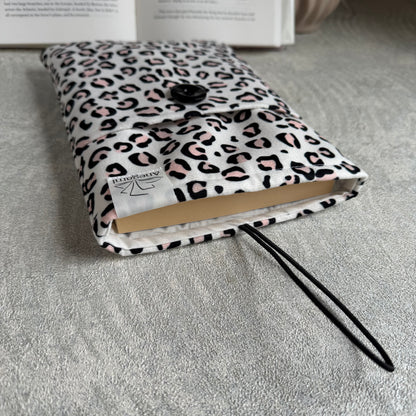 Книжен джоб " Velvet Leopard "