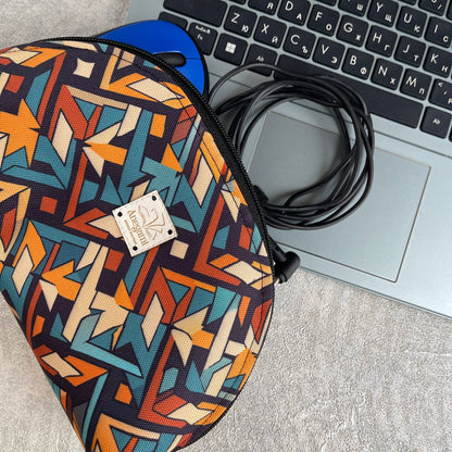 Калъф за зарядно и мишка " Абстракт "