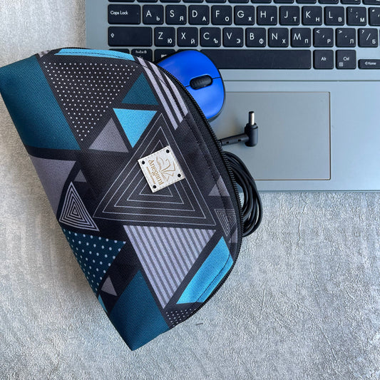 Custodia per caricabatterie e mouse "Triangoli"