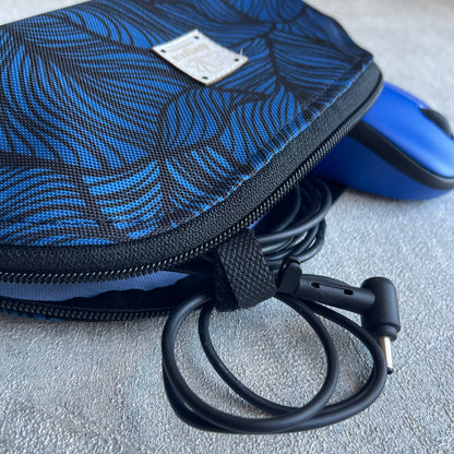 Cable and Mouse Pouch “Stylish Blue”