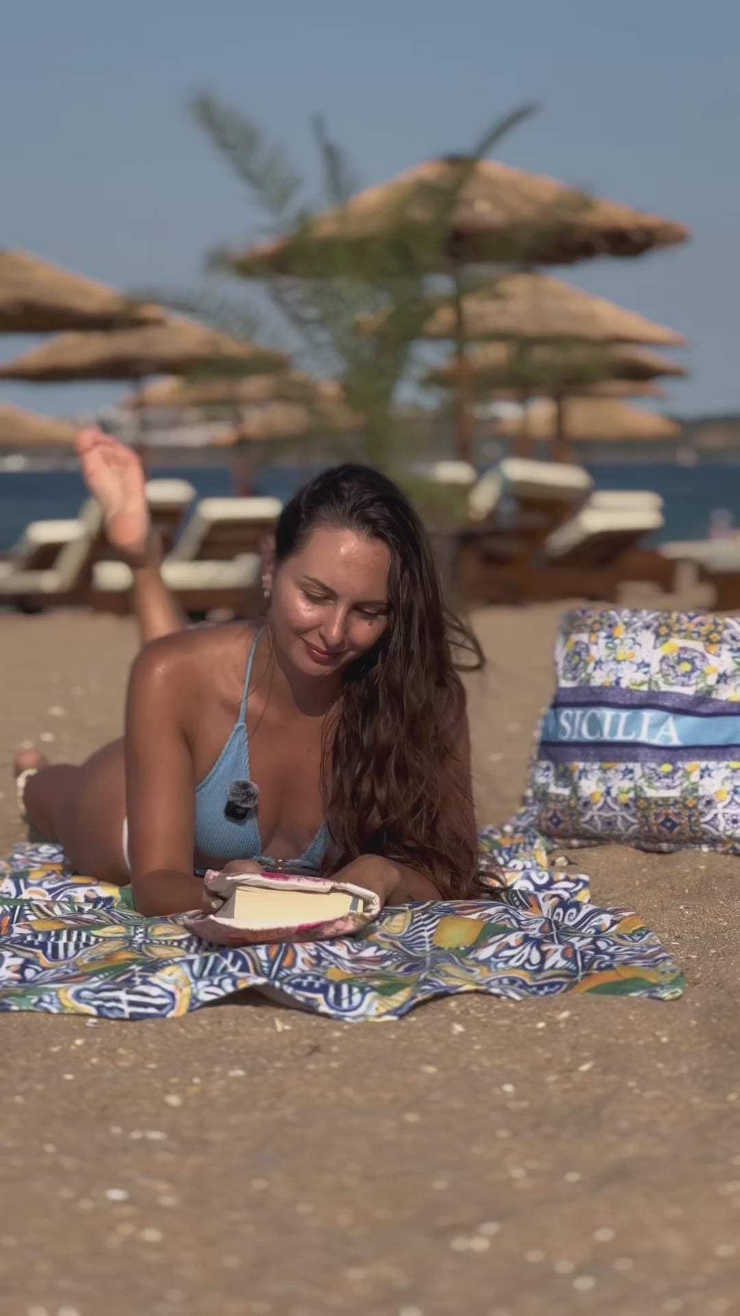 Carica il video: 