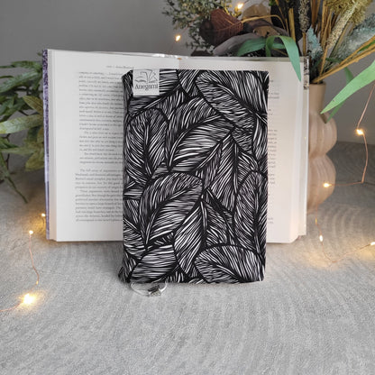 Подвързия за книга " Monochrome Leaves "