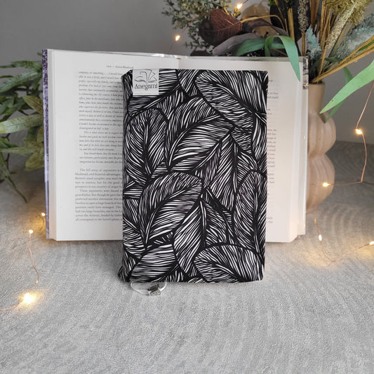 Подвързия за книга " Monochrome Leaves "